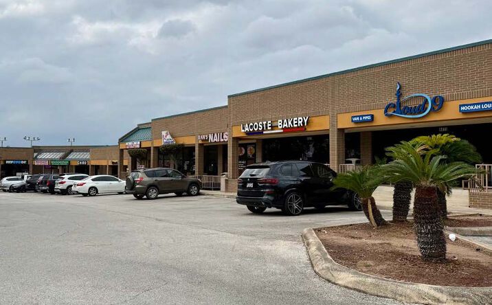 Pictures of Retail, Office, Industrial property located at 4411-4447 De Zavala Rd, San Antonio, TX 78249 for lease - image #1