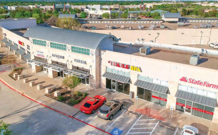 Pictures of Retail property located at 642 Uptown Blvd, Cedar Hill, TX 75104 for lease - image #1