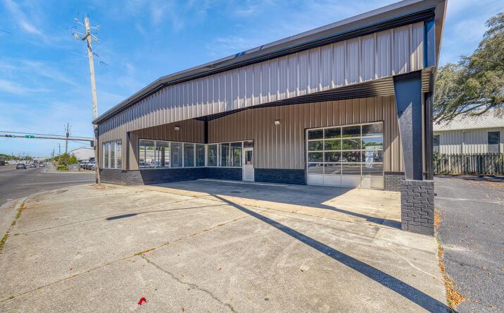 Pictures of Retail, Industrial, Special Purpose property located at 2820 W Cervantes St, Pensacola, FL 32505 for lease - image #1