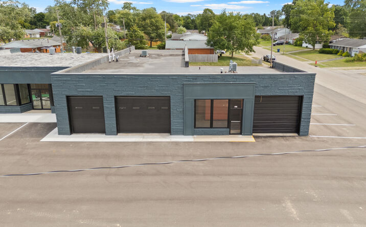 Pictures of Retail, Office, Restaurant property located at 6835 Dayton Springfield Rd, Enon, OH 45323 for lease - image #1