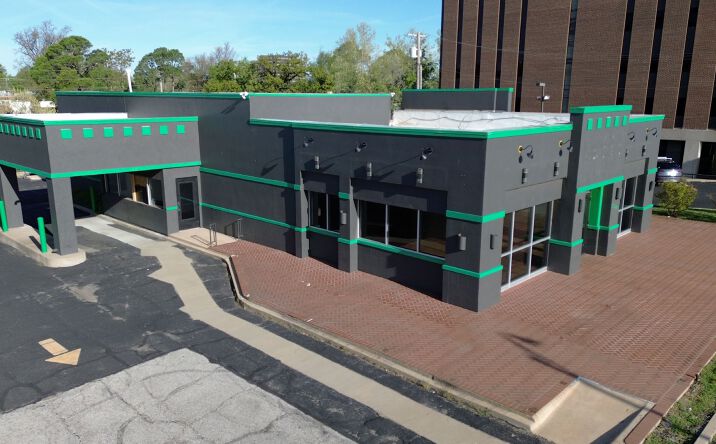 Pictures of Retail, Restaurant property located at 5220 S Yale Ave, Tulsa, OK 74135 for lease - image #1