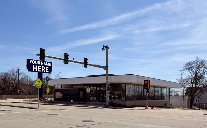 Pictures of Office property located at 2525 W Wisconsin Ave, Milwaukee, WI 53233 for lease - image #1