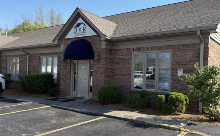 Pictures of Office property located at 2850 Lone Oak Rd, Paducah, KY 42003 for lease - image #1