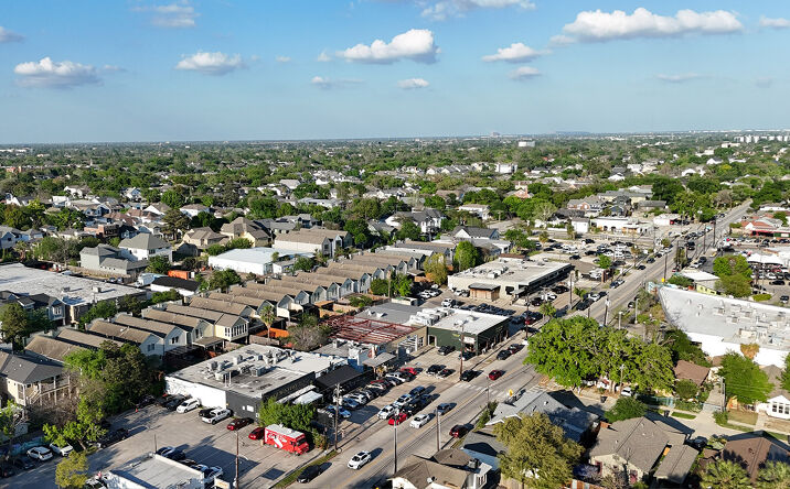 Pictures of Retail property located at 2802, 2805 & 2912 White Oak Dr., Houston, TX 77007, Houston, TX 77007 for lease - image #1