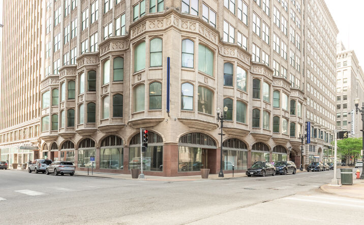 Pictures of Office property located at 812 Olive St, St. Louis, MO 63101 for lease - image #1
