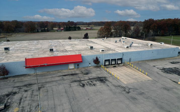 Pictures of Retail, Industrial property located at 2300 CLAREMONT AVE, ASHLAND, OH 44805 for lease - image #1