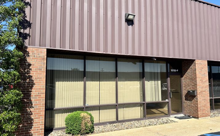 Pictures of Office, Industrial property located at 18118 Chesterfield Airport Rd, Chesterfield, MO 63005 for lease - image #1