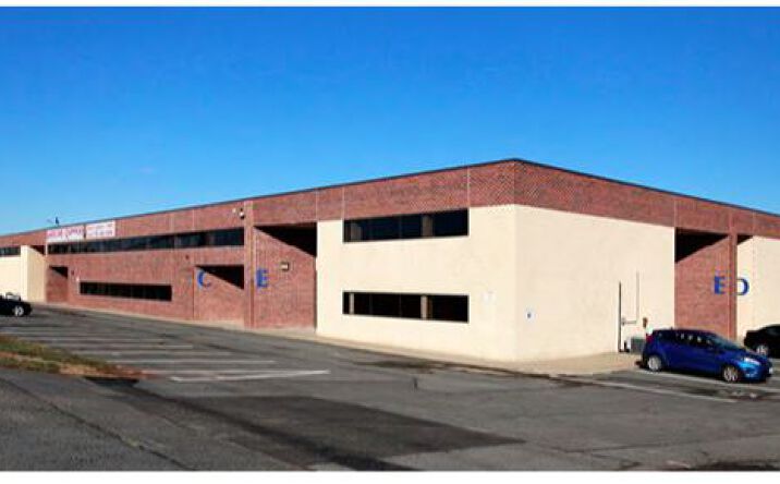 Pictures of Industrial property located at 44964 Underwood Ln, Dulles, VA 20166 for lease - image #1