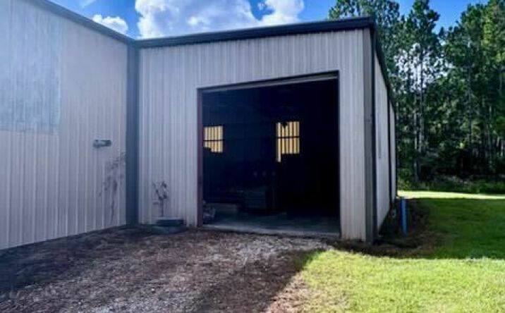 Pictures of Industrial property located at 1760 South Ln, Mandeville, LA 70471 for lease - image #1