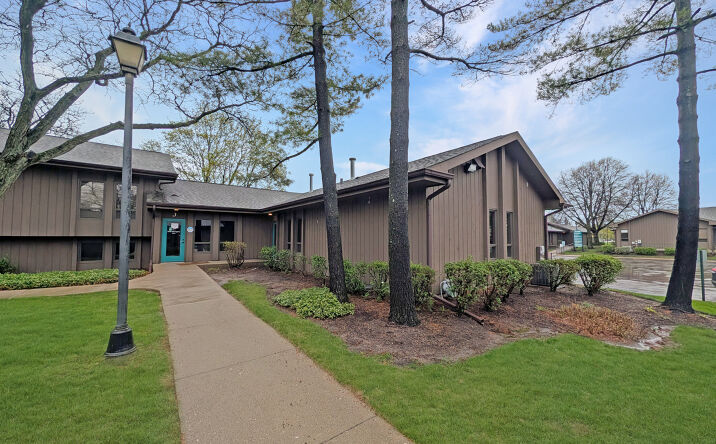 Pictures of Office property located at 4306 Unit J/H West Crystal Lake Road, McHenry, IL 60050 for lease - image #1