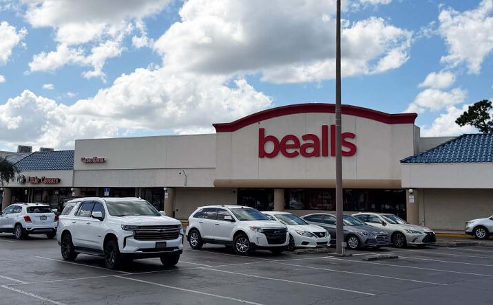 Pictures of Retail property located at 2202 N. Young Blvd., Chiefland, FL 32626 for lease - image #1
