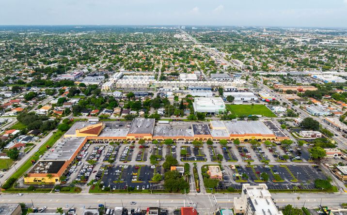 Pictures of Retail property located at 900-1190 SW 67th Ave, Miami, FL 33126 for lease - image #1