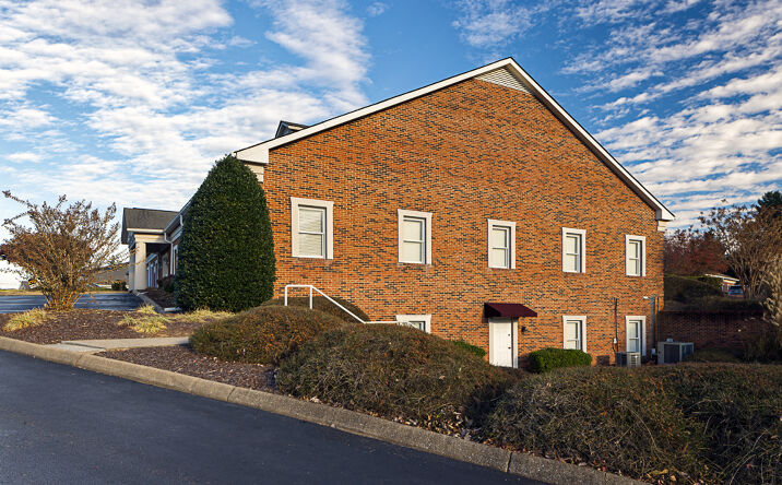 Pictures of Office property located at 801 Sunset Drive, Johnson City, TN 37604 for lease - image #1
