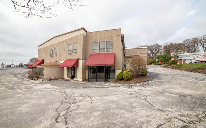 Pictures of Retail, Office property located at 400 Grove St, Worcester, MA 01605 for lease - image #1