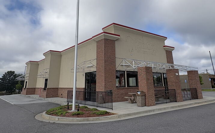 Pictures of Retail property located at 138 Commerce Ave, LaGrange, GA 30241 for lease - image #1