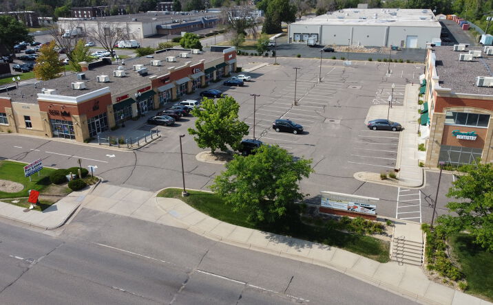 Pictures of Retail, Restaurant, Office property located at 7500 N 42nd Ave, Minneapolis, MN 55427 for lease - image #1