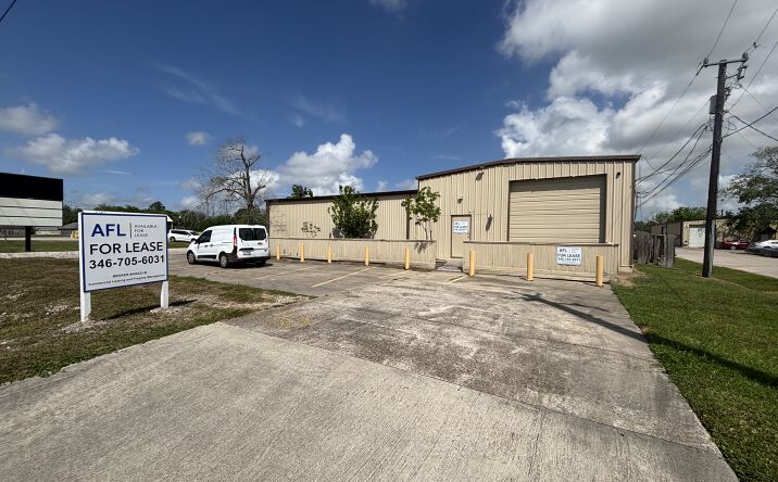 Pictures of Special Purpose, Industrial, Retail property located at 3725 FM 646 Road, Santa Fe, TX 77510 for lease - image #1