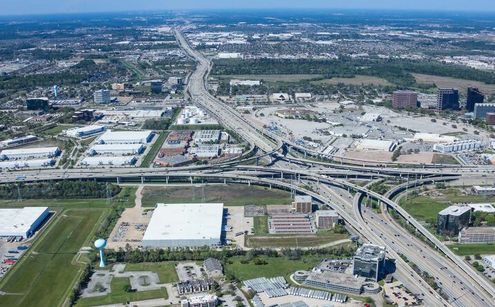 Pictures of Industrial property located at 11945 North Freeway, Houston, TX 77060 for lease - image #1