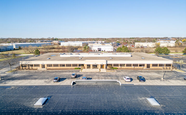 Pictures of Office property located at 1025 Tri State Pkwy, Gurnee, IL 60031 for lease - image #1