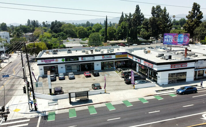Pictures of Retail property located at 8505 Reseda Boulevard, Los Angeles, CA 91324 for lease - image #1