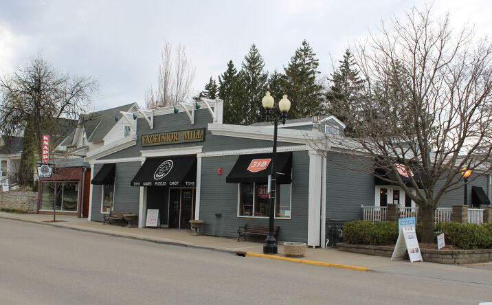 Pictures of Retail property located at 310 Water St, Excelsior, MN 55331 for lease - image #1