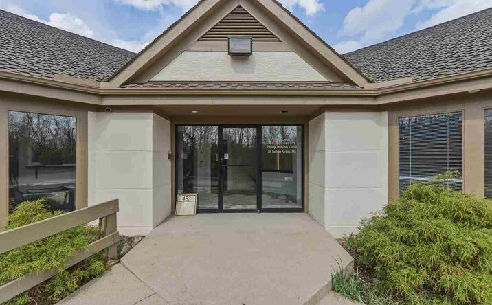 Pictures of Office property located at 453 Waterbury Court, Columbus, OH 43230 for lease - image #1