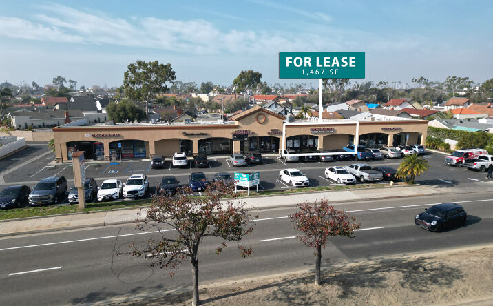 Pictures of Retail property located at 450-462 Pacific Coast Highway, Seal Beach, CA 90740 for lease - image #1