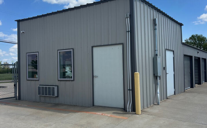 Pictures of Office property located at 1100 E Kenwood St, Siloam Springs, AR 72761 for lease - image #1