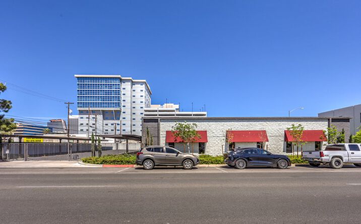Pictures of Office property located at 530 S 6th St, Las Vegas, NV 89101 for lease - image #1
