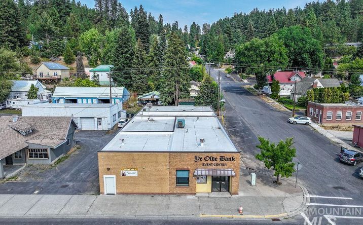 Pictures of Retail, Office property located at 424 S Main St, Troy, ID 83871 for lease - image #1