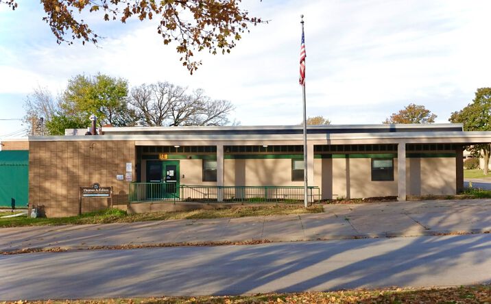 Pictures of Office property located at 438 16th Street, Bettendorf, IA 52722 for lease - image #1