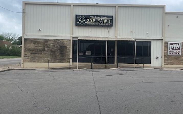 Pictures of Retail property located at 2400 W Okmulgee Street, Muskogee, OK 74401 for lease - image #1