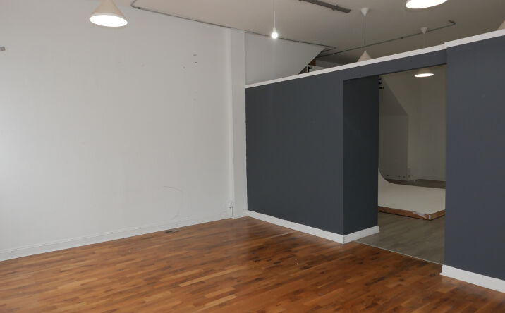 Pictures of Retail, Office, Restaurant property located at 100 Askew Ave, KCMO, MO 64123 for lease - image #1