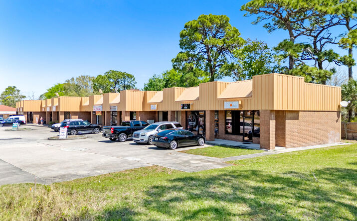 Pictures of Retail property located at 2715 N Harbor City Boulevard 3, Melbourne, FL 32935 for lease - image #1