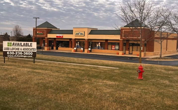 Pictures of Restaurant, Retail property located at 360 Randall Road, North Aurora, IL 60545 for lease - image #1