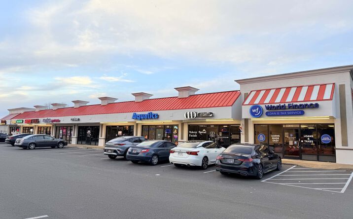 Pictures of Retail, Office property located at 3042-3058 Goodman Road Horn Lake, Southaven, MS 38672 for lease - image #1