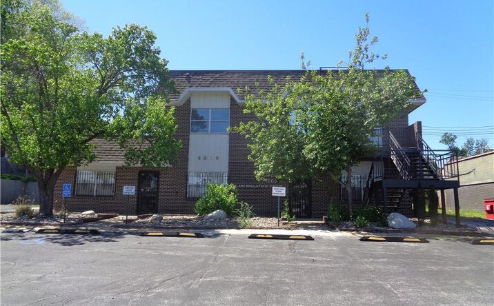 Pictures of Office property located at 3916 S Lynn Court, Independence, MO 64055 for lease - image #1