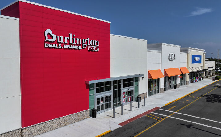 Pictures of Retail property located at 1450 North Courtenay Parkway, Merritt Island, FL 32953 for lease - image #1