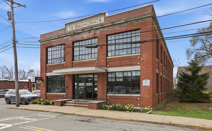 Pictures of Office property located at 6 Chestnut Street, Amesbury, MA 01913 for lease - image #1