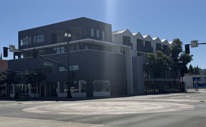 Pictures of Retail, Office, Special Purpose property located at 101 E Main St, El Cajon, CA 92020 for lease - image #1