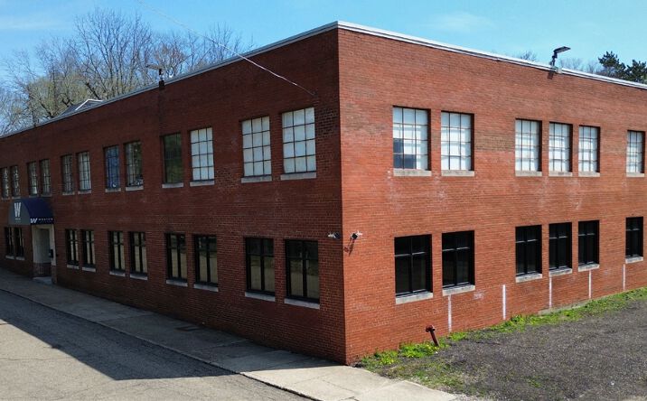 Pictures of Office property located at 551 Wetmore Ave SE, Massillon, OH 44646 for lease - image #1