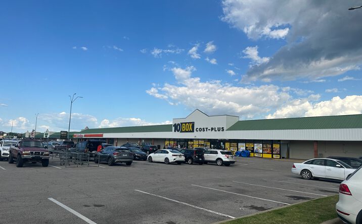 Pictures of Retail property located at 250 Cloverleaf Plaza, Van Buren, AR 72956 for lease - image #1