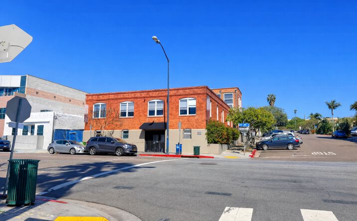 Pictures of Retail, Office property located at 800 W Ivy St, San Diego, CA 92101 for lease - image #1