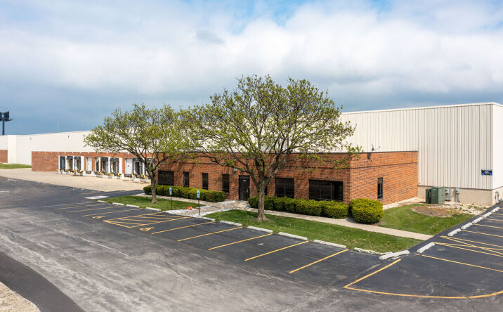 Pictures of Industrial property located at 7435 Santa Fe Dr, Hodgkins, IL 60525 for lease - image #1