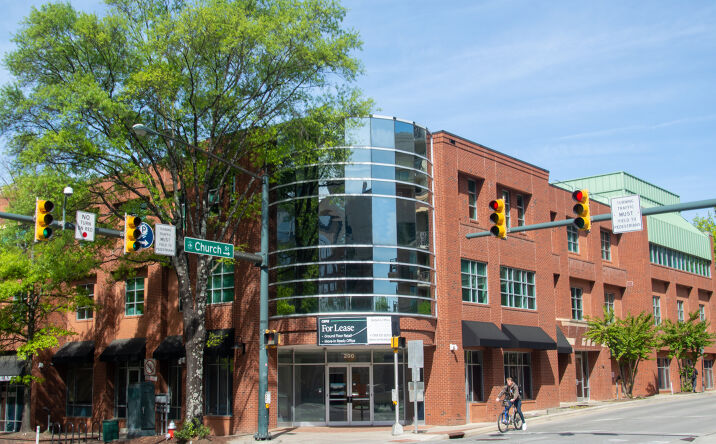 Pictures of Retail, Restaurant property located at 200 West Franklin Street, Chapel Hill, NC 27516 for lease - image #1