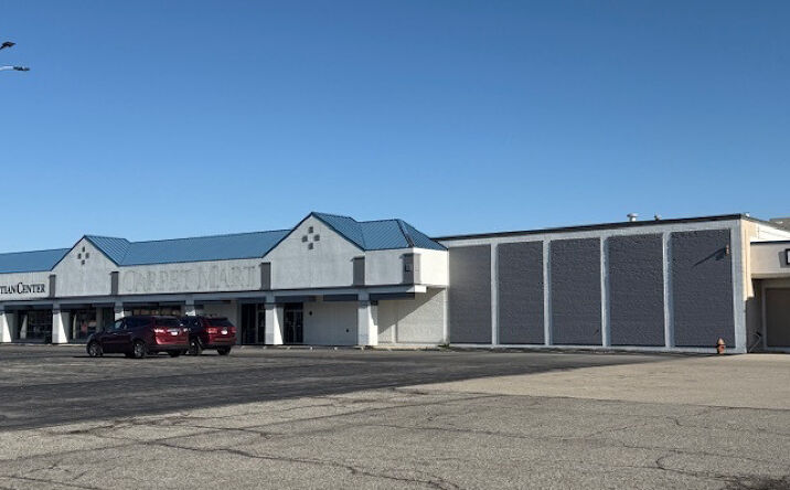 Pictures of Retail property located at 1836 East 2nd Street, Defiance, OH 43512 for lease - image #1