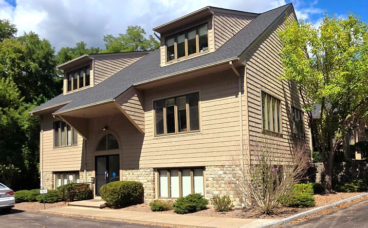 Pictures of Office property located at 1 Lockwood Drive, Pittsford, NY 14534 for lease - image #1