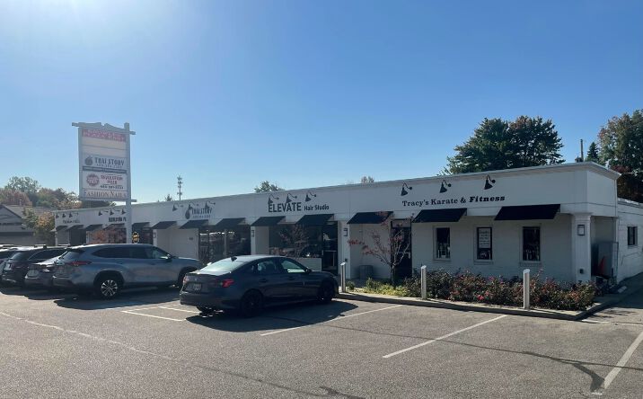 Pictures of Retail, Office property located at 8303 E Washington Street, Chagrin Falls, OH 44023 for lease - image #1