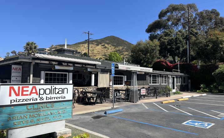 Pictures of Retail, Office property located at 31542 South Coast Highway, Laguna Beach, CA 92651 for lease - image #1