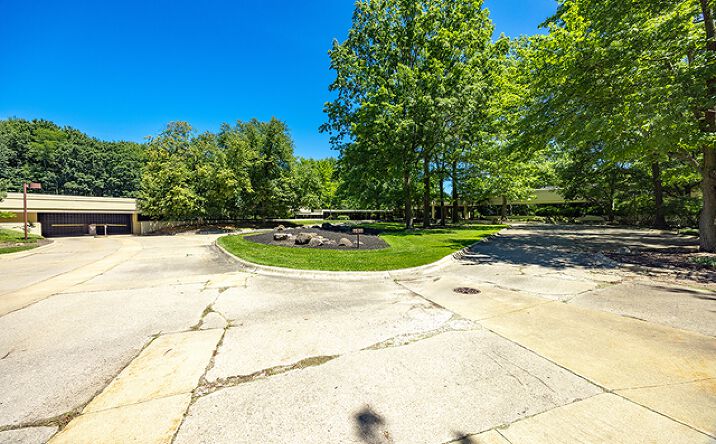 Pictures of Office property located at 28800 Clemens Road, Westlake, OH 44145 for lease - image #1